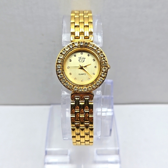 Womens Elizabeth Taylor White Diamonds Gold Crystals Rhinestones New Battery - Picture 1 of 10